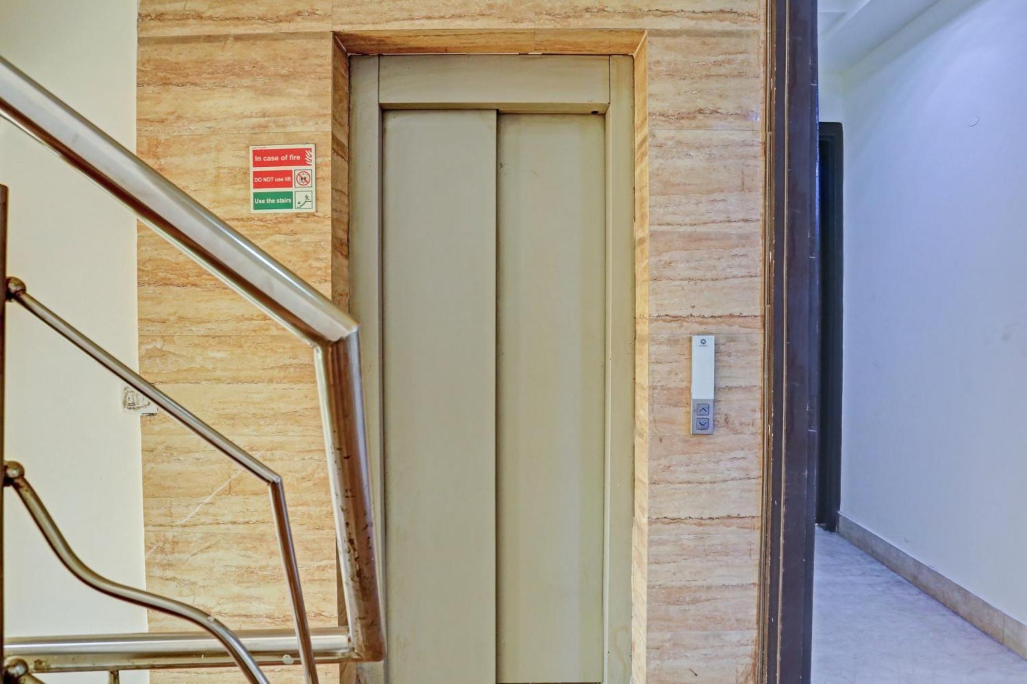 Hotel O Golden Key Inn Punjabi Bagh Nowe Delhi Zewnętrze zdjęcie